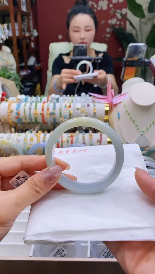 翡翠手镯未镶嵌48号57.1/11.4*7.5