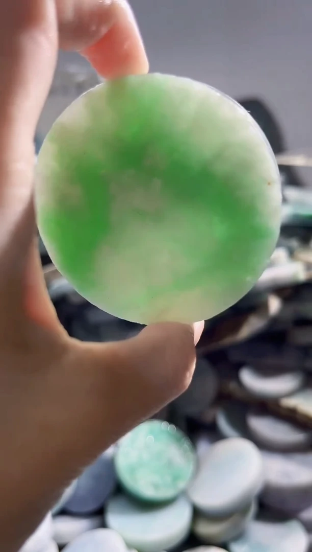 翡翠裸石缅甸翡翠A货柠4005