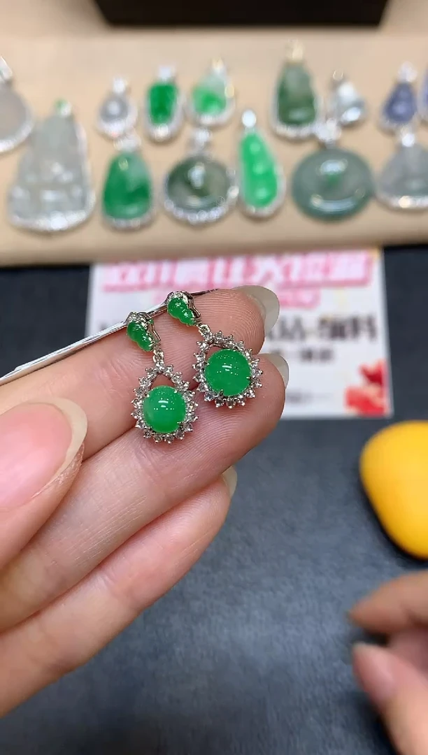 18K金镶嵌翡翠耳饰蛋面【无服务费