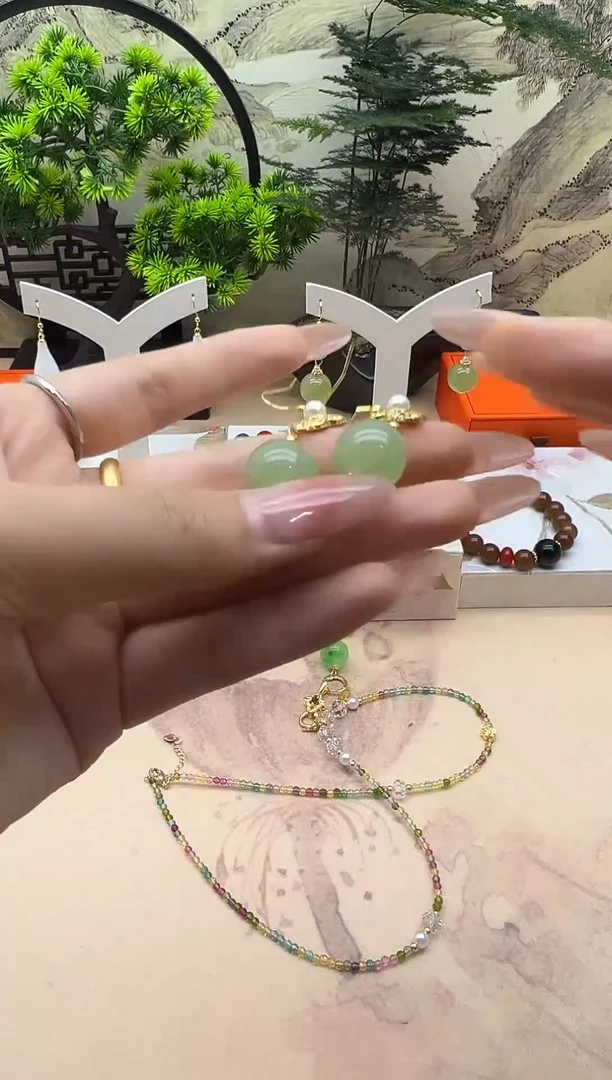 未镶嵌和田玉耳饰7