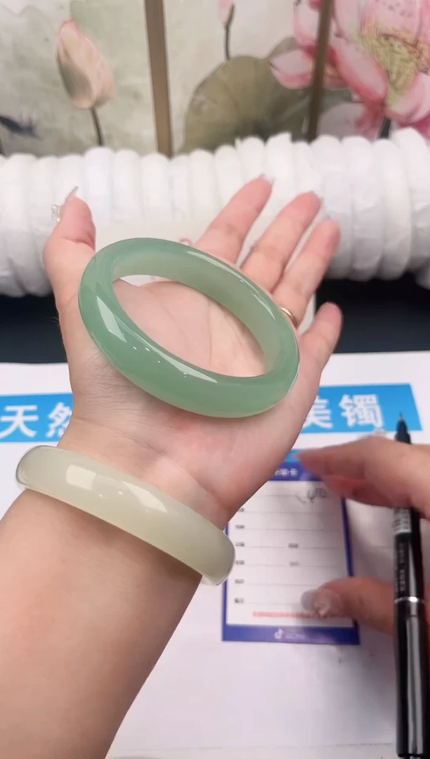 未镶嵌手镯石英质玉C40微色差