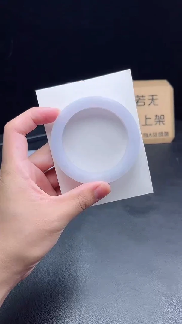 未镶嵌手镯定制翡翠爱?定制