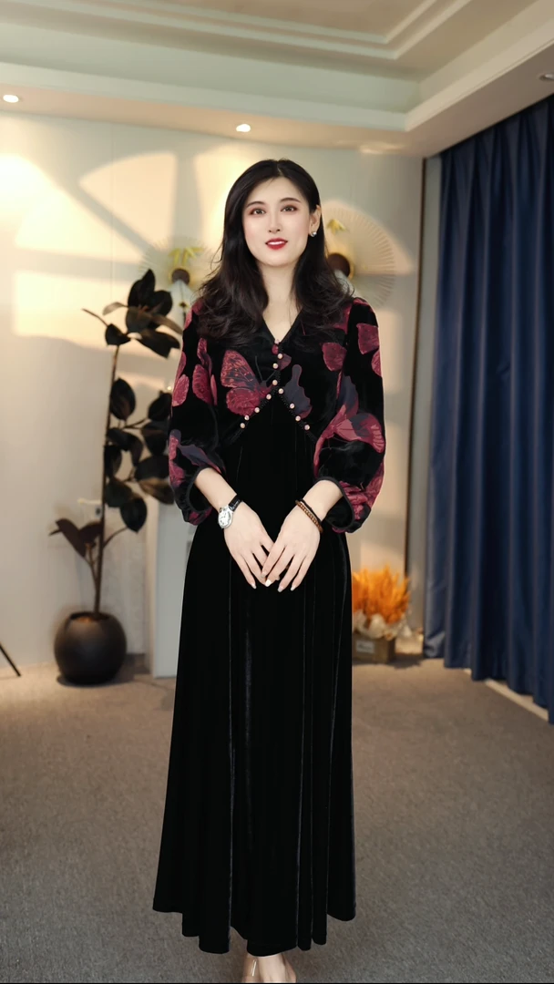 V领丝绒长袖连衣裙2025年秋冬气质时尚显瘦优雅修身1007