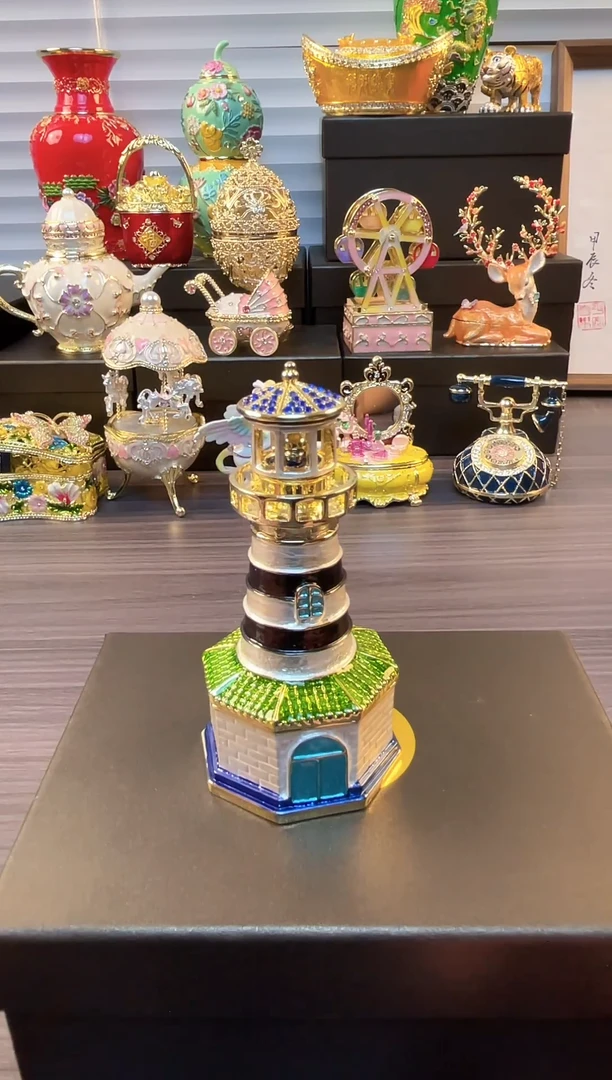 摆件七宝烧珐琅彩首饰盒    灯塔