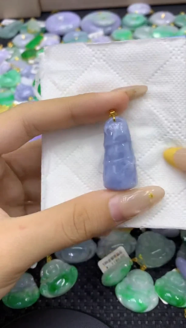 颈饰18K金镶嵌翡翠天然缅甸翡翠A货