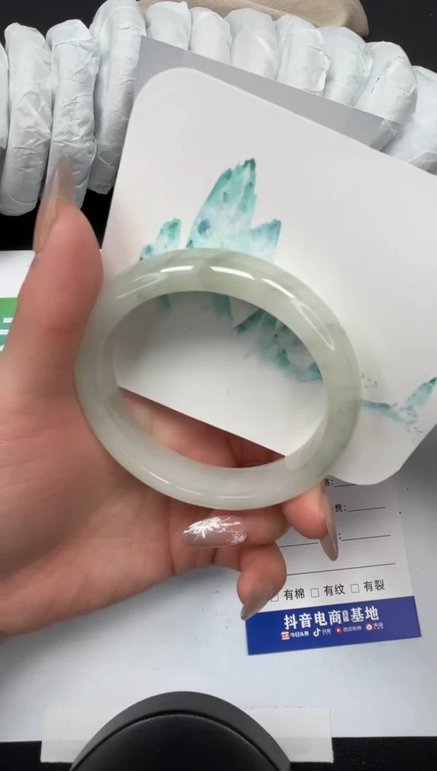 【闪购商品】石英质玉手镯未镶嵌75-60.6