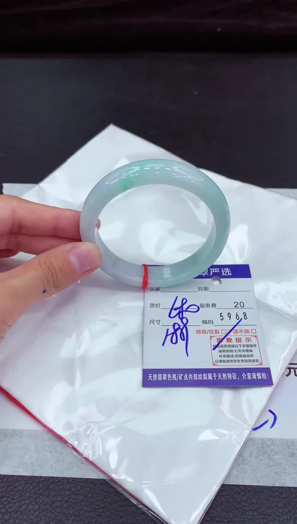 翡翠手镯未镶嵌1111111111111