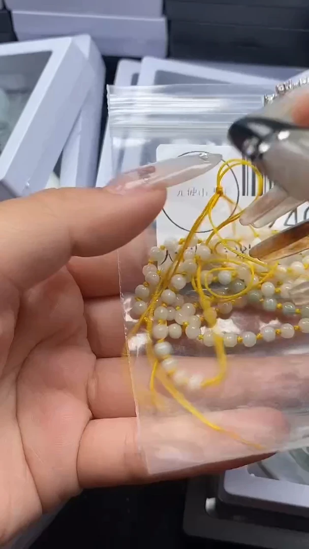 吊坠(不含链)未镶嵌翡翠240