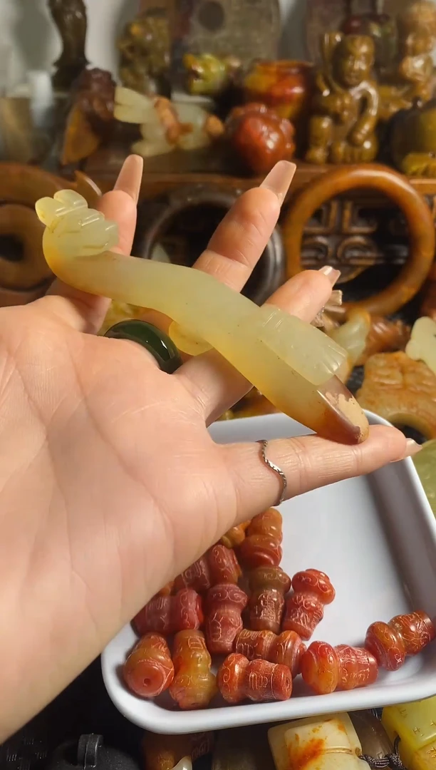 未镶嵌岫岩老玉（透闪石质玉）挂件未镶嵌