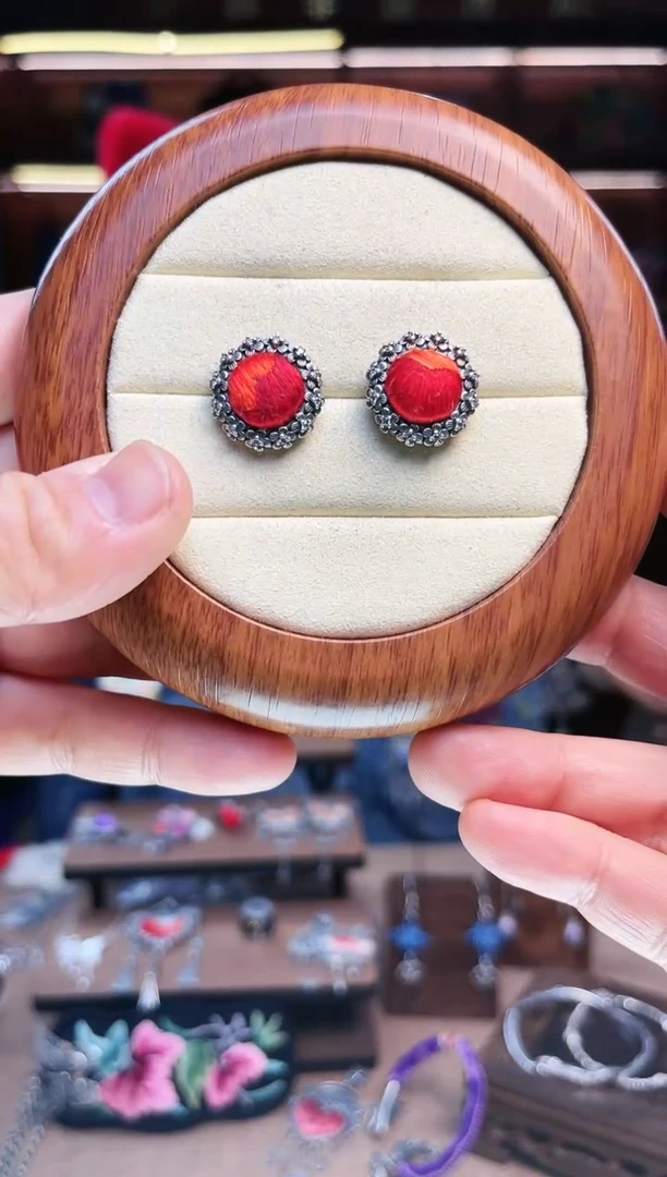 【闪购商品】织绣1722黔东南苗族刺绣