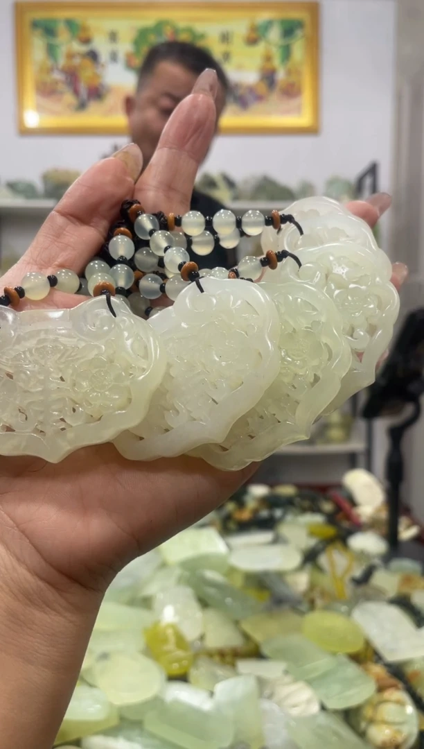 【闪购商品】岫玉吊坠未镶嵌多样性发货其中发一件