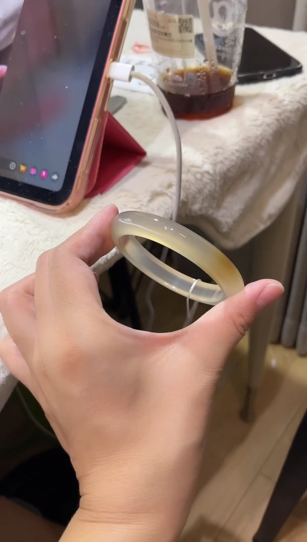手镯玛瑙/玉髓未镶嵌54.6鉴赏期48小时