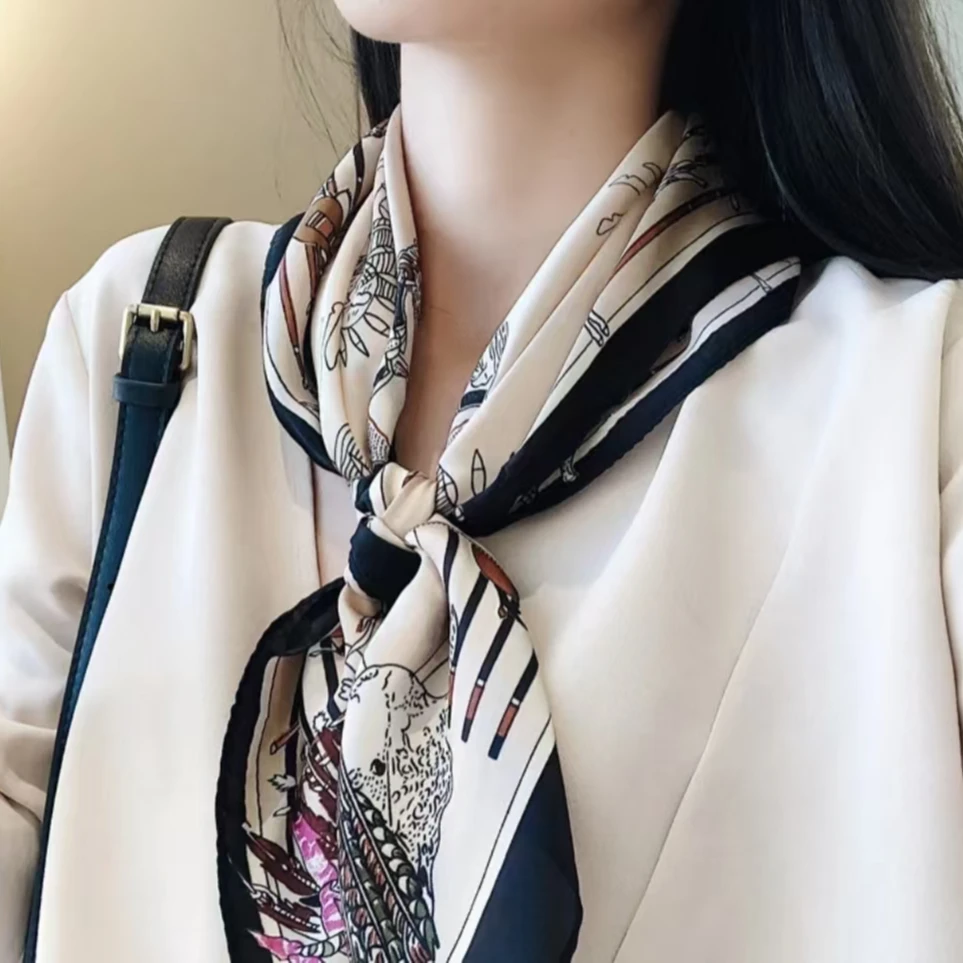 A050【香槟骑士】经典蚕丝轻奢高定手工丝巾70*70