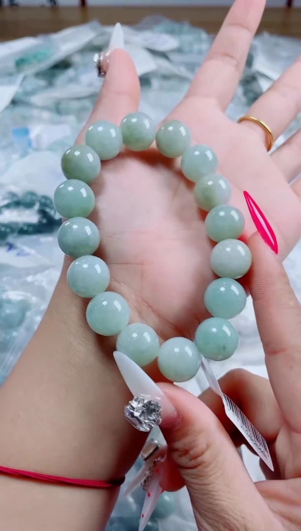 定制翡翠未镶嵌珠串