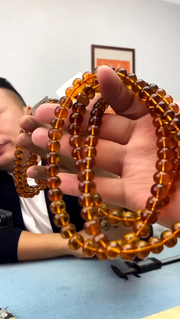 琥珀未镶嵌珠宝奇石假一罚十，抚顺金珀发一件