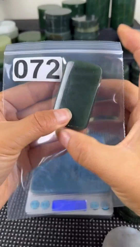 和田玉未镶嵌珠宝半成品牌子