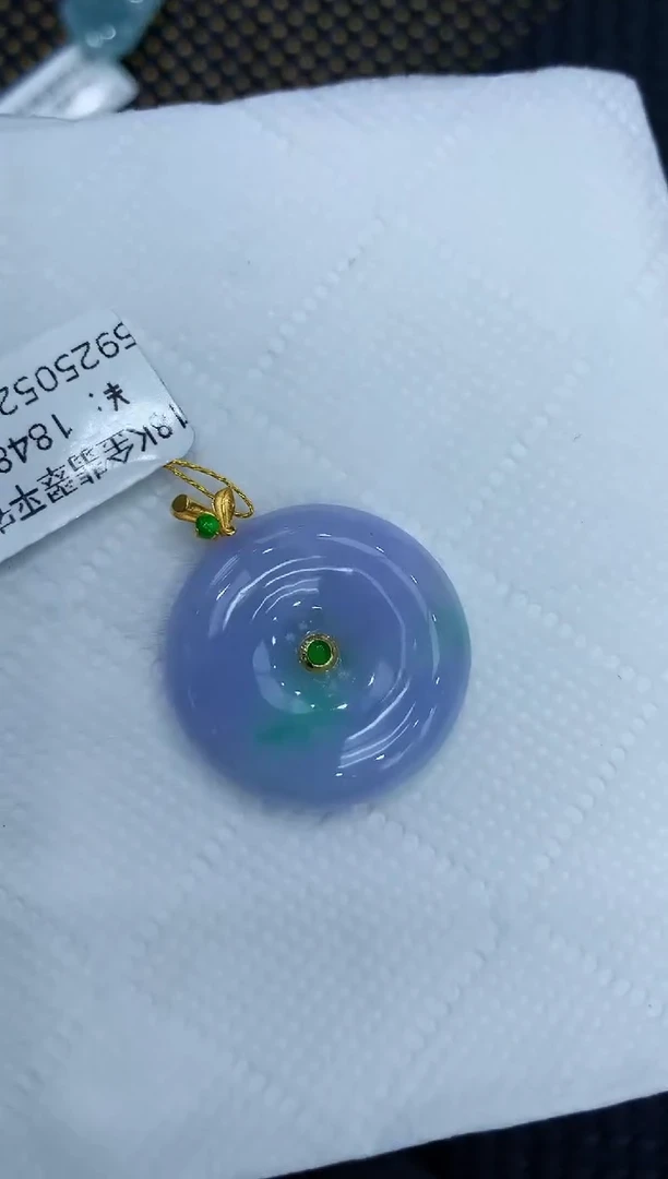 翡翠18K金镶嵌颈饰111111111111