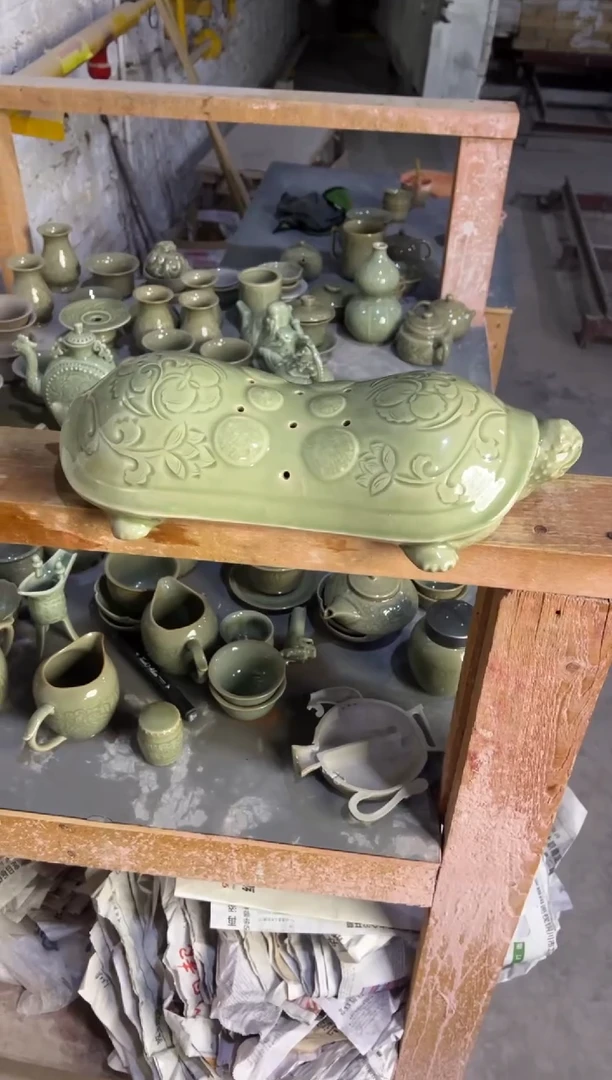 耀州窑万寿无疆枕