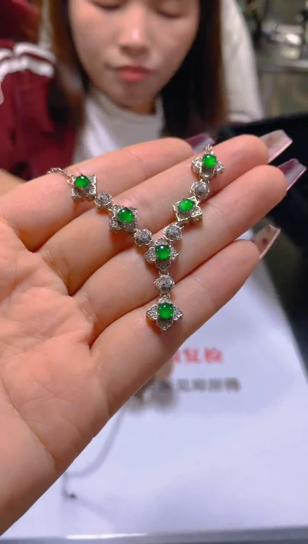 颈饰未镶嵌翡翠多样性发一