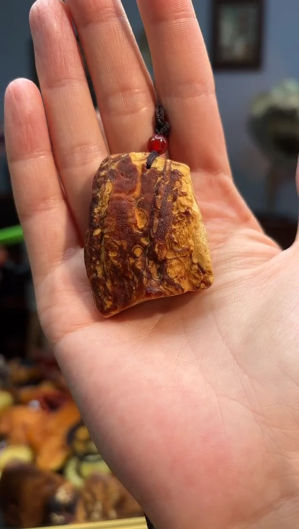 琥珀颈饰未镶嵌吊坠