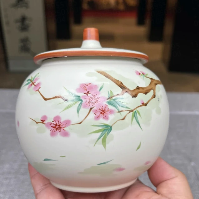 g183-桃花茶叶罐