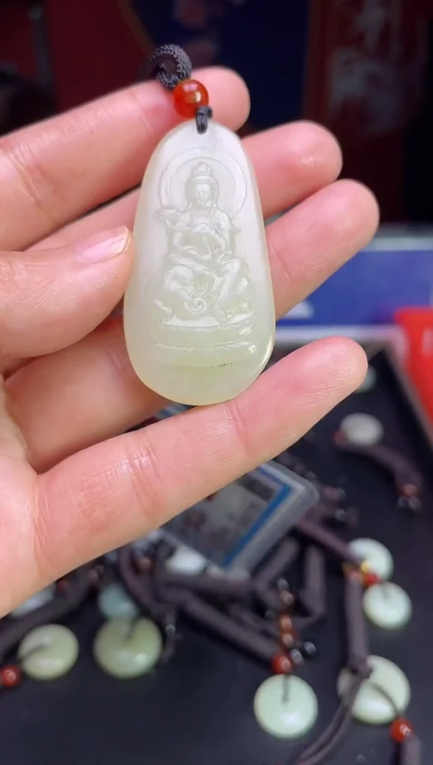 颈饰未镶嵌和田玉1