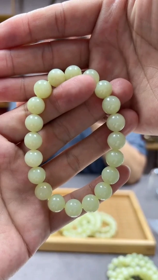 手串未镶嵌和田玉10黄口