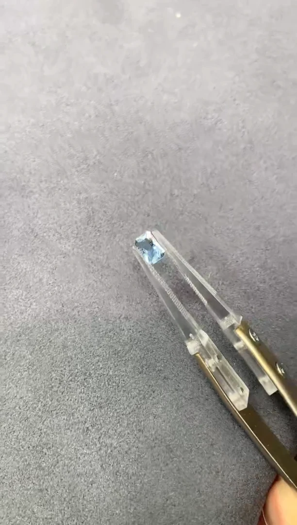 【闪购商品】海蓝宝石笔搁未镶嵌0.5ct 多样性发货一粒