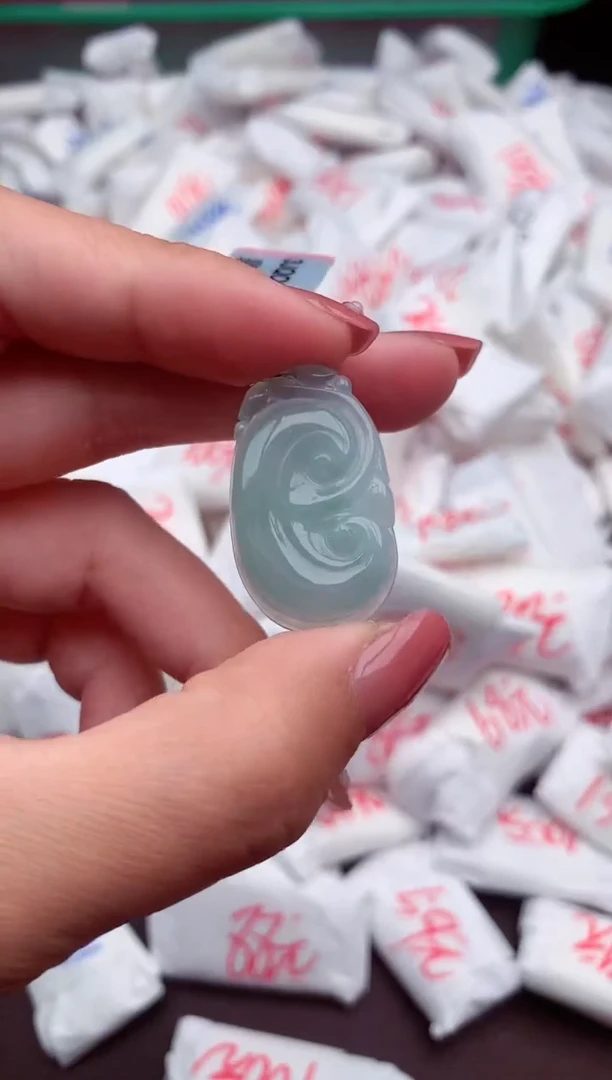 【闪购商品】翡翠颈饰未镶嵌一