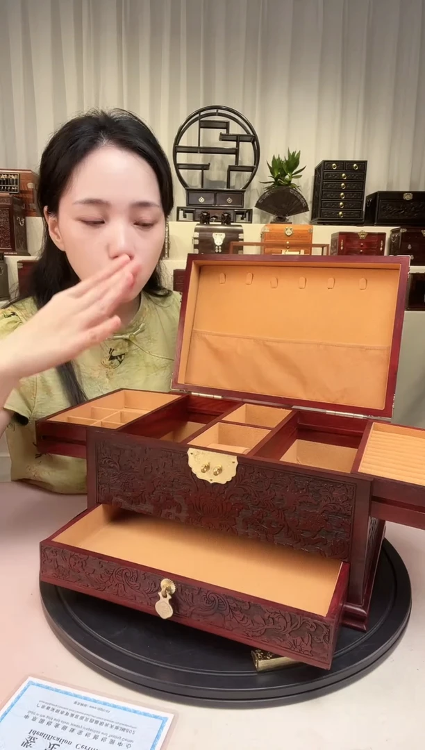 紫檀木类端景台大号牡丹首饰盒