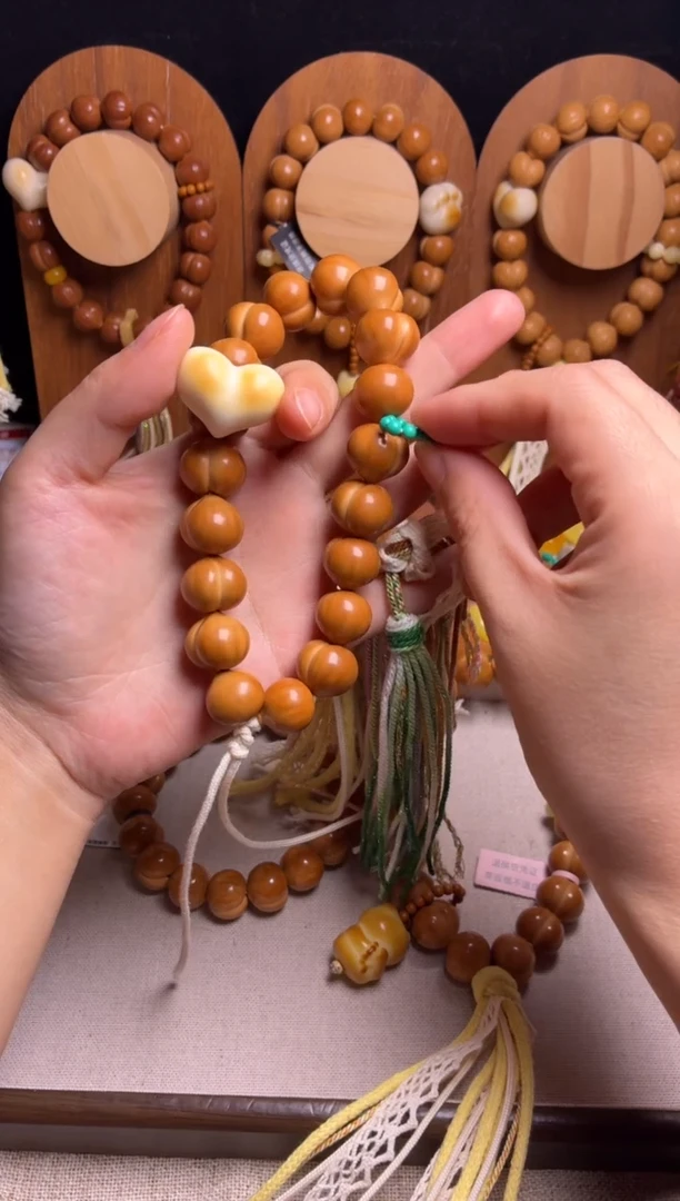 手串猴头核桃小***飞全品光面柯基牙果爱心绿跑环新绿流苏手持