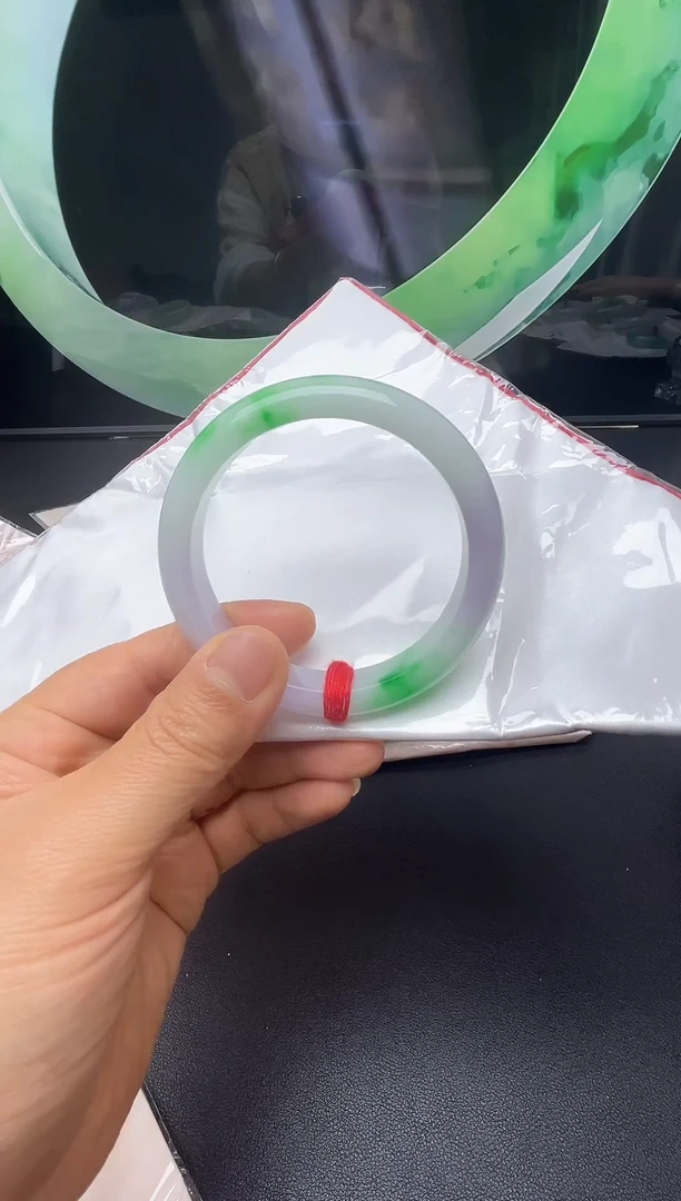 以实物为准，拍那个发那个。