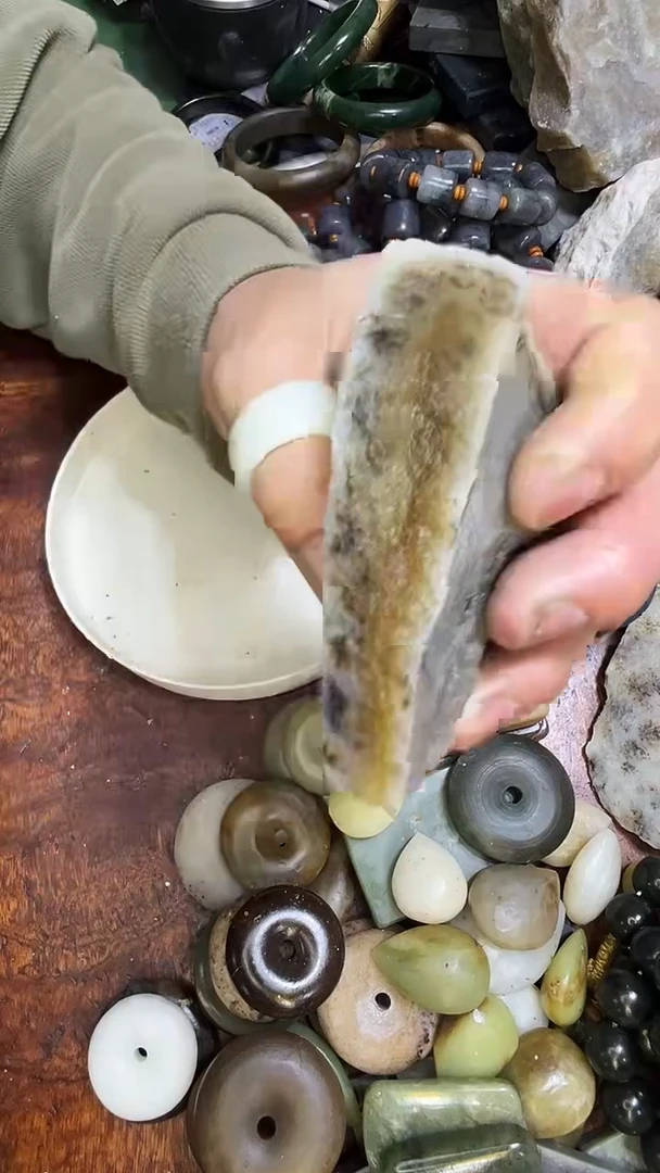 未镶嵌和田玉珠宝半成品1
