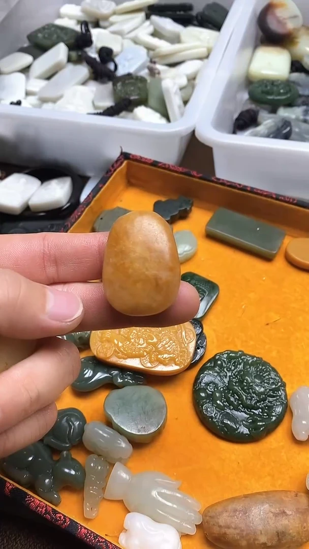 吊坠(不含链)未镶嵌和田玉1