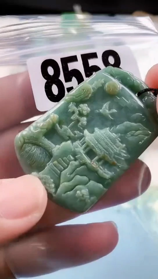 【闪购商品】翡翠挂件未镶嵌天然翡翠吊坠挂件