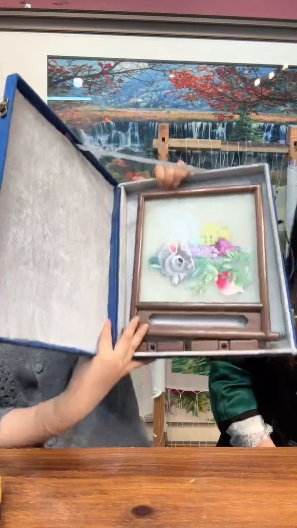 竖款非遗苏绣手工刺绣摆台