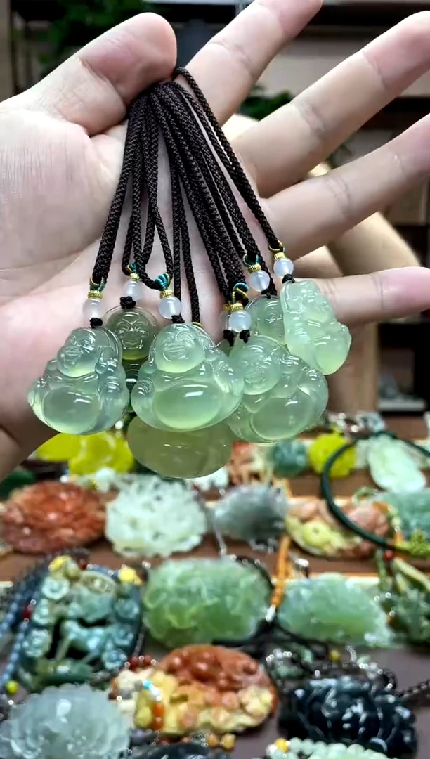 未镶嵌岫玉吊坠多样性发货发其中之一