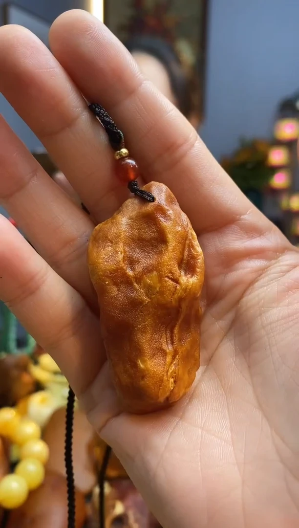 琥珀颈饰未镶嵌吊坠
