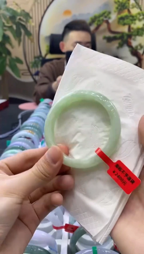 未镶嵌手镯翡翠4601