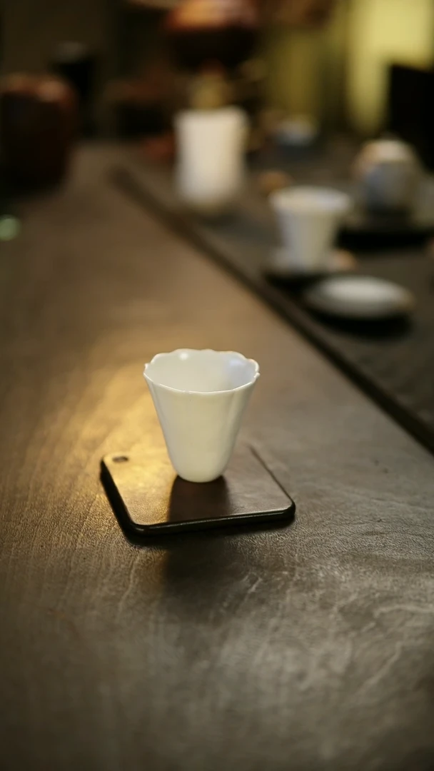 阿眠     耿道锦葵口闻香杯