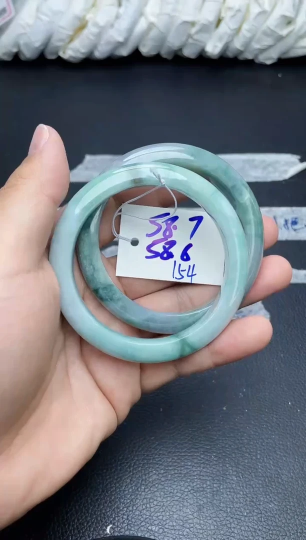 未镶嵌手镯翡翠154