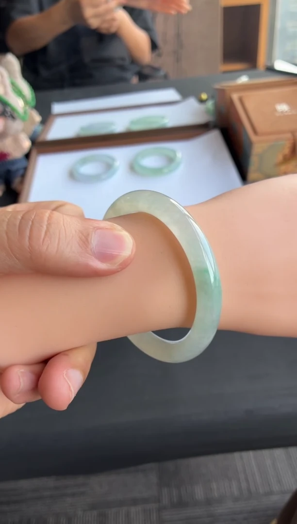 未镶嵌手镯翡翠88号55.1*8.7*8.9圆条