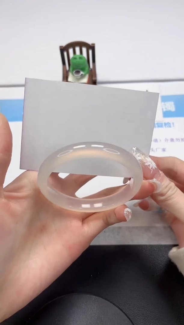 【闪购商品】石英质玉手镯未镶嵌V51-57.3