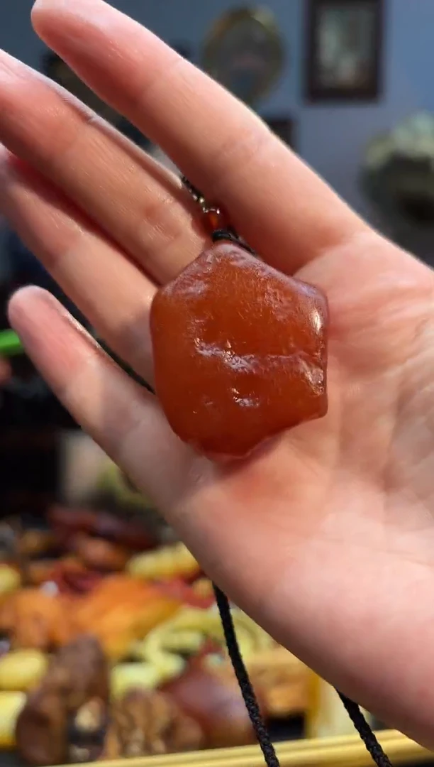 琥珀颈饰未镶嵌吊坠