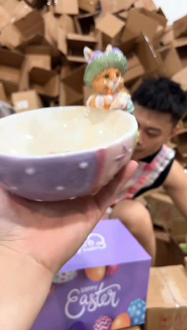 瓷片紫色原盒兔子碗