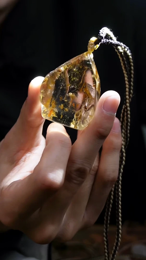 吊坠(赠链)未镶嵌水晶水晶