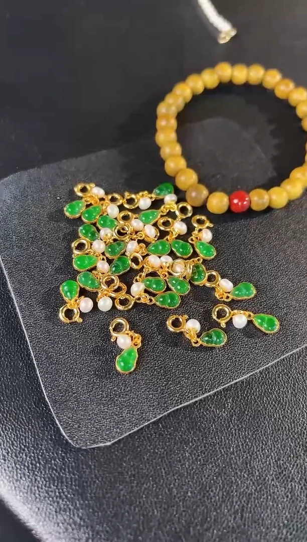 【闪购商品】翡翠颈饰未镶嵌多样性/一件 赠手串