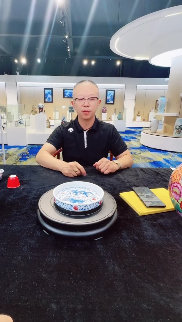 壶承青花龙凤壶承