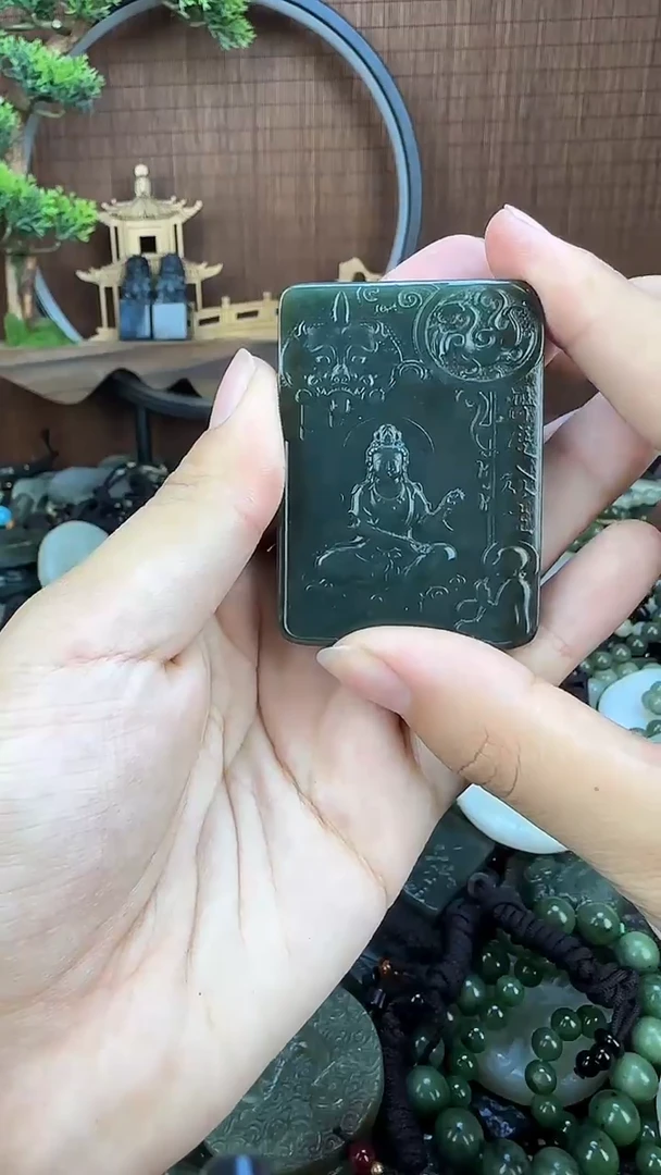 和田玉未镶嵌颈饰1