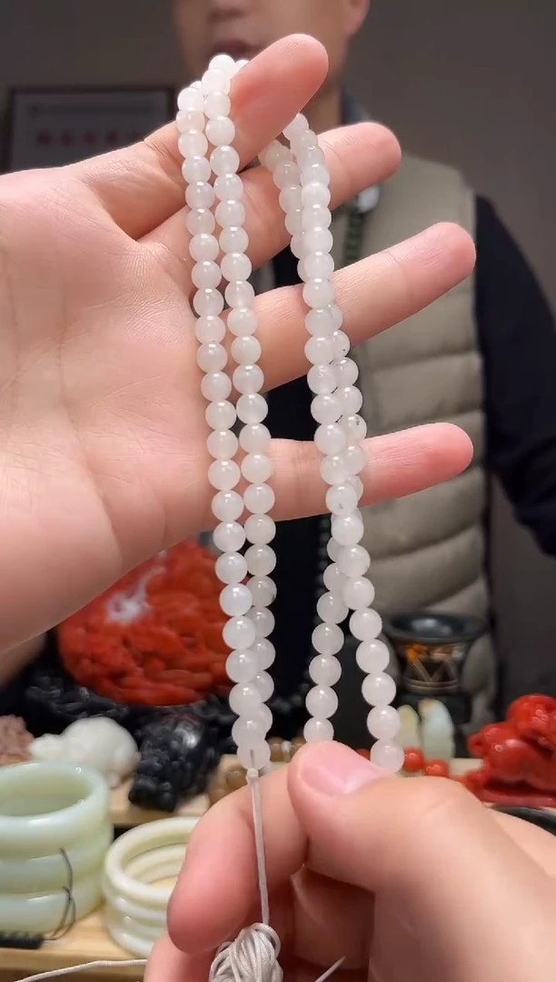 颈饰未镶嵌和田玉项链